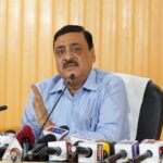 हरिद्वार में अर्धकुंभ का होगा भव्य स्वरूप, गढ़वाल कमिश्नर विनय शंकर पांडेय ने निर्माण कार्यों को लेकर किया महत्वपूर्ण निर्णय…