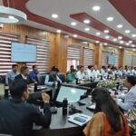 विकास कार्यों में जनपद अल्मोड़ा की निरंतरता, प्रमुख सचिव आर. के सुधांशु ने की समीक्षा बैठक….